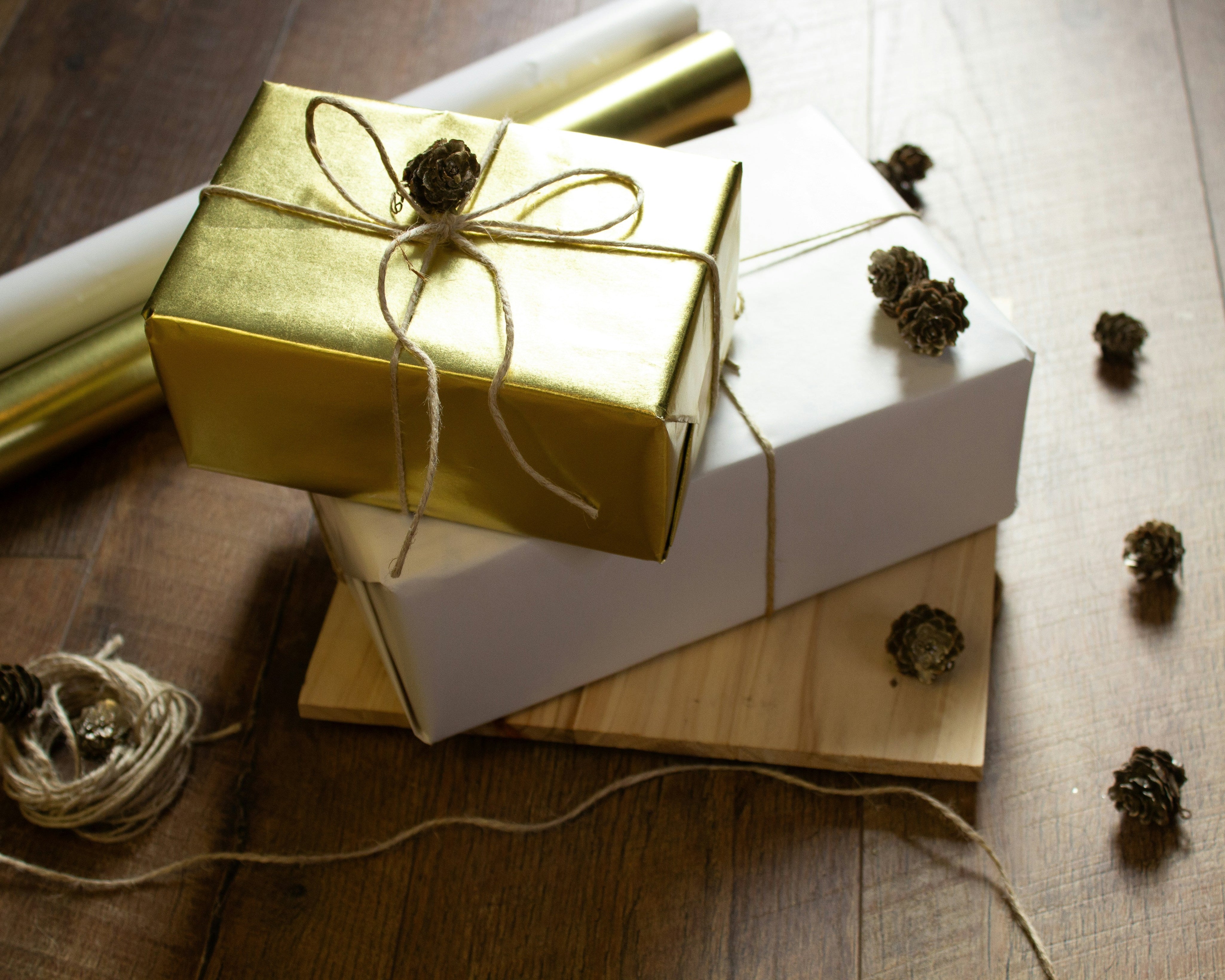 Cadeaux cocooning à offrir : idées douces et réconfortantes pour petits et grands