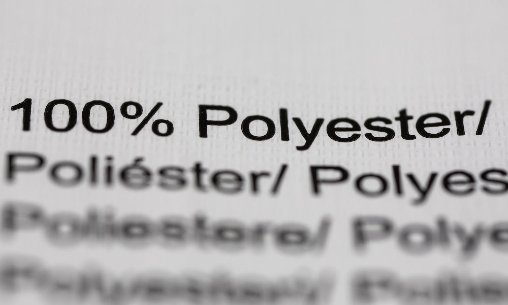 Comment défroisser un vêtement en polyester ?