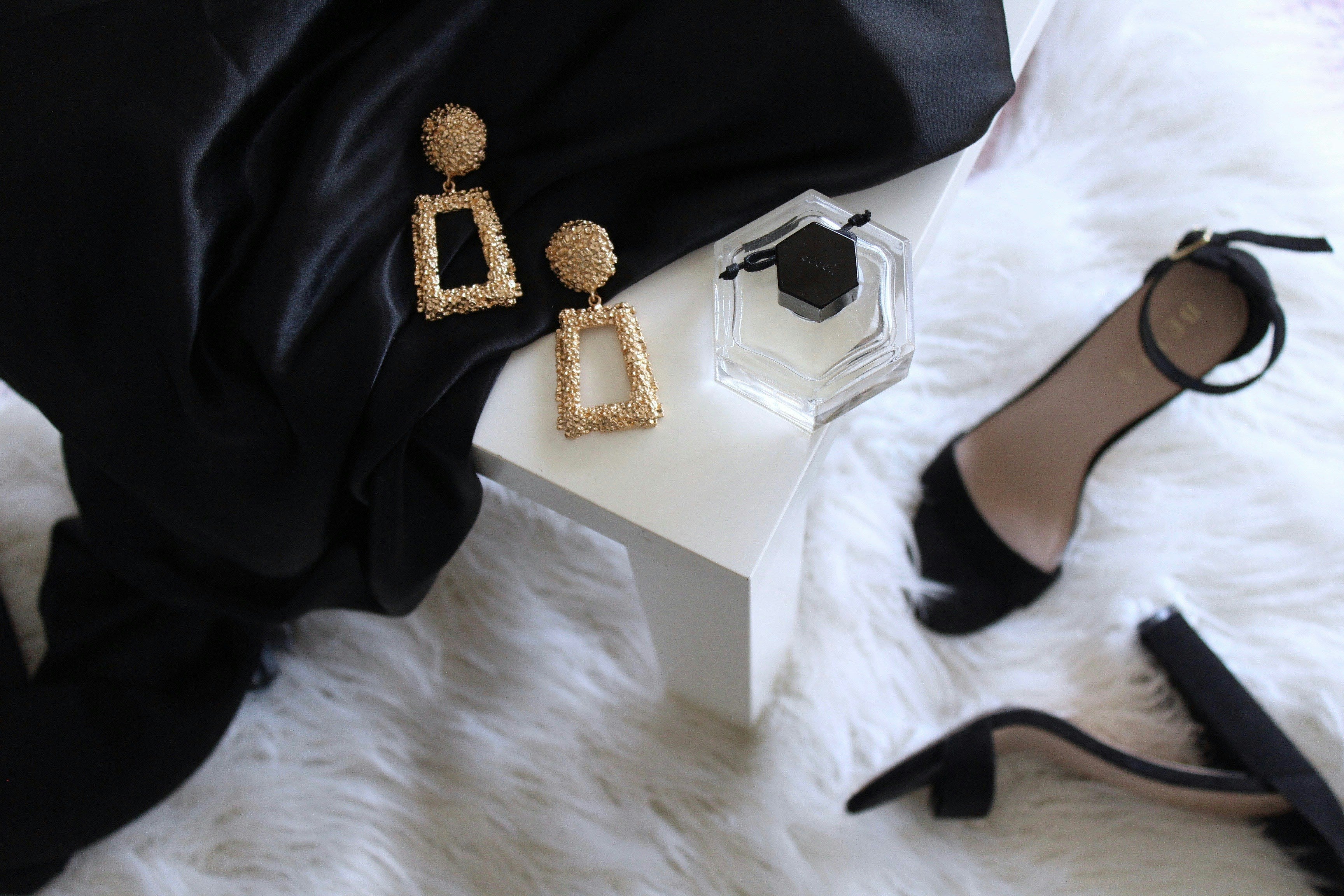 Comment mixer pièces de luxe et vêtements abordables ?