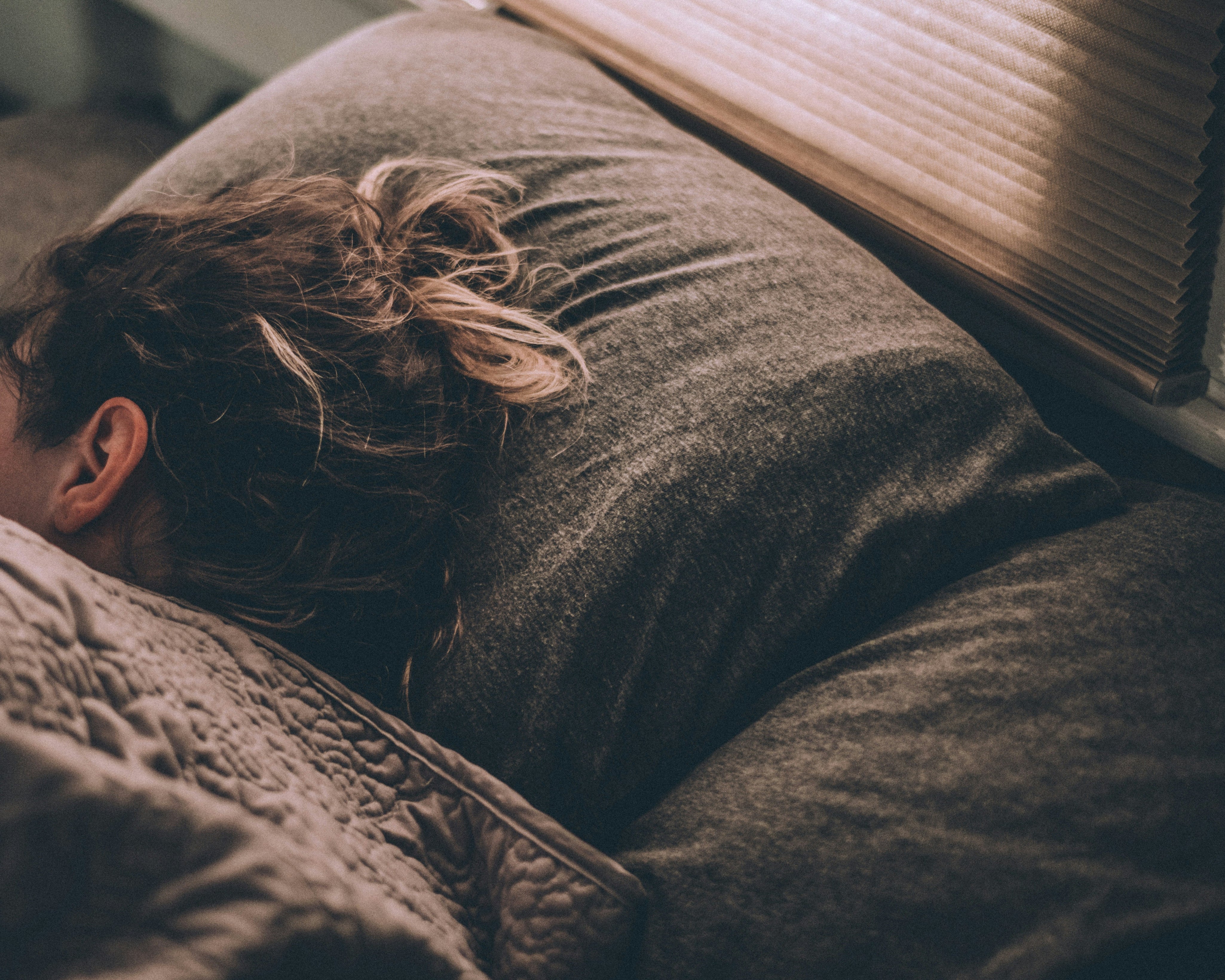 Une journée dans la peau d’un pyjama pilou pilou : le confort à la première personne