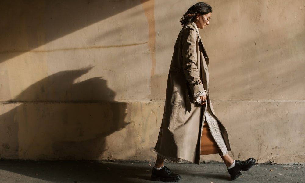 Le trench, cette pièce élégante et chic