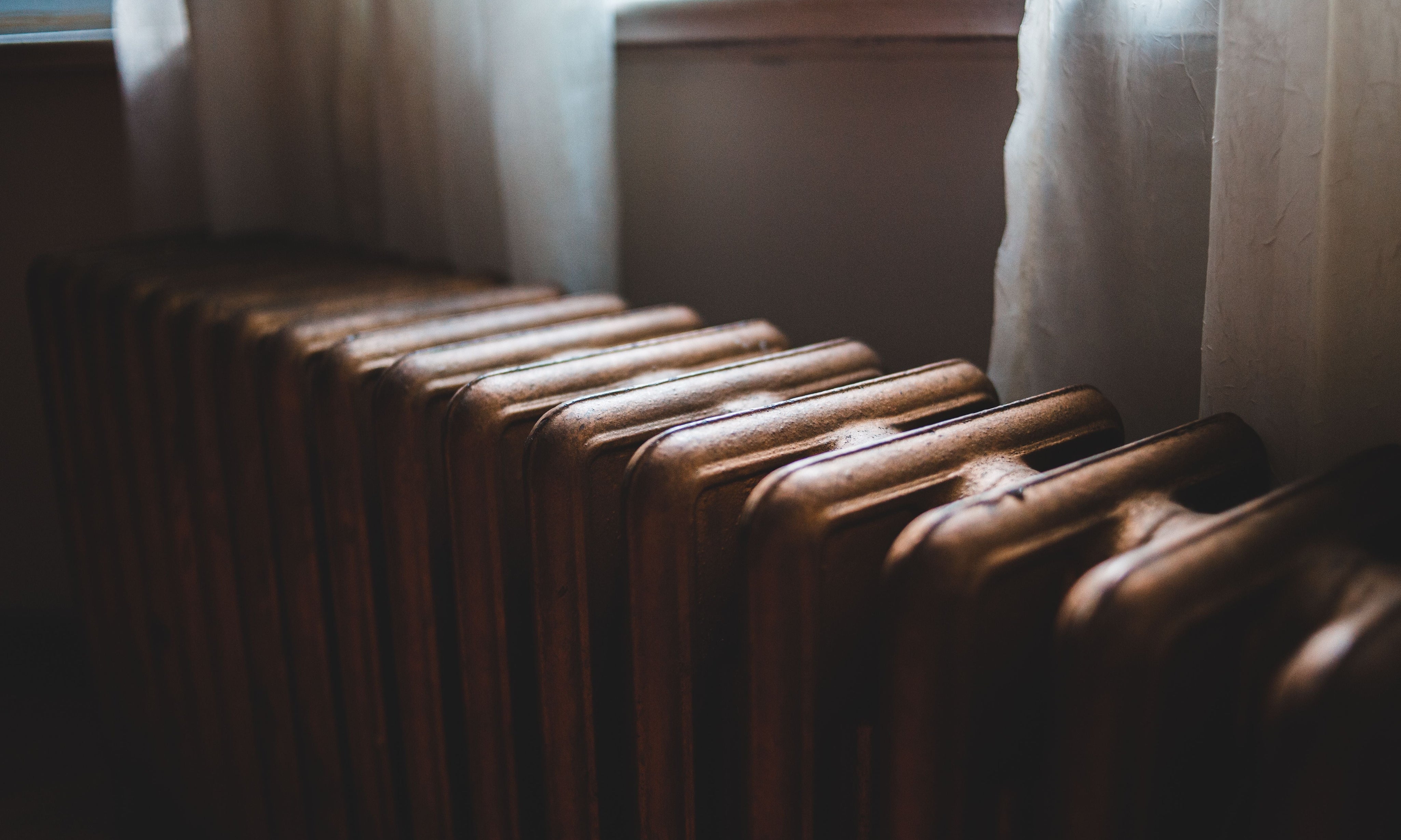 Comment rester au chaud chez soi sans exploser le chauffage ?