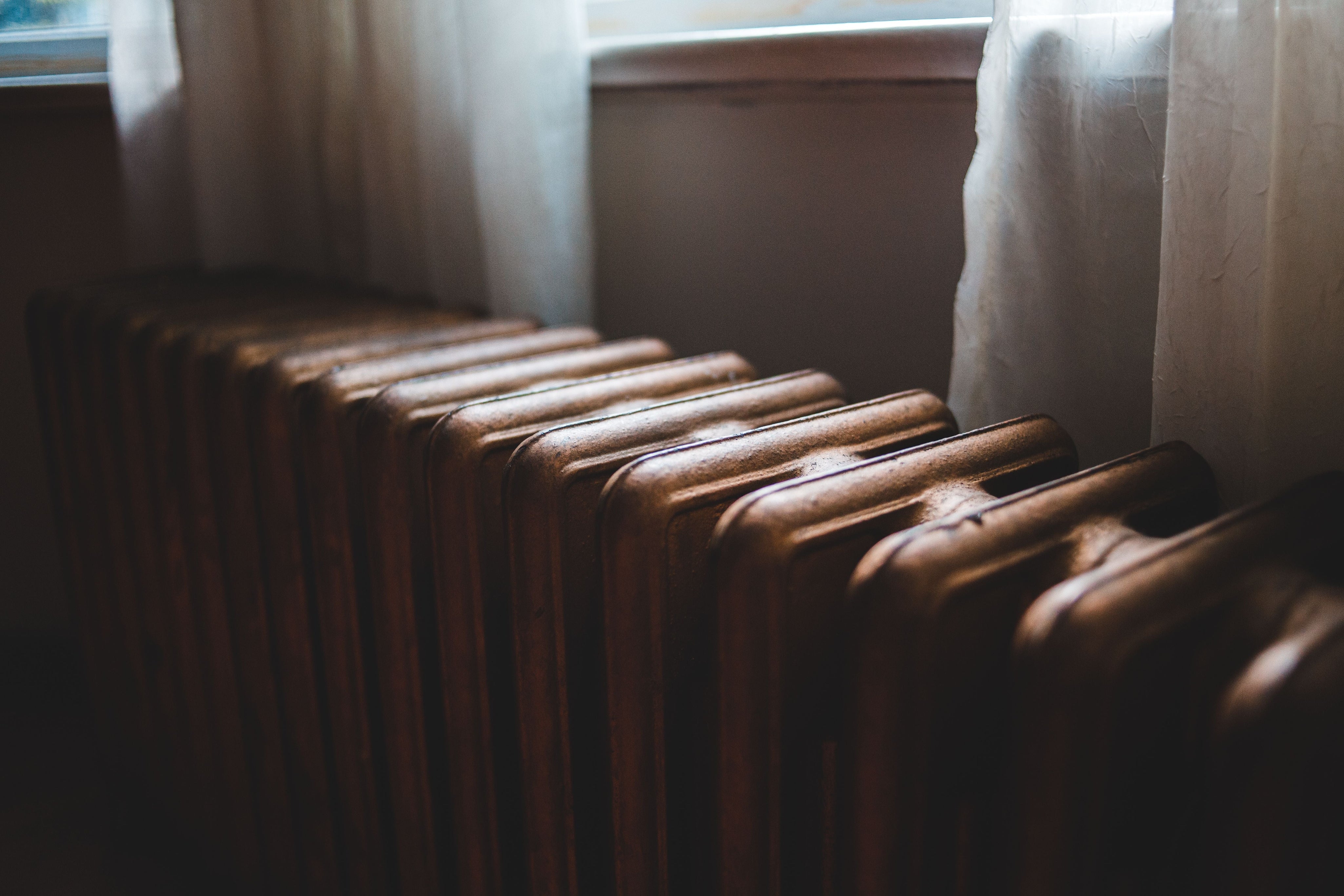 Comment rester au chaud chez soi sans exploser le chauffage ?