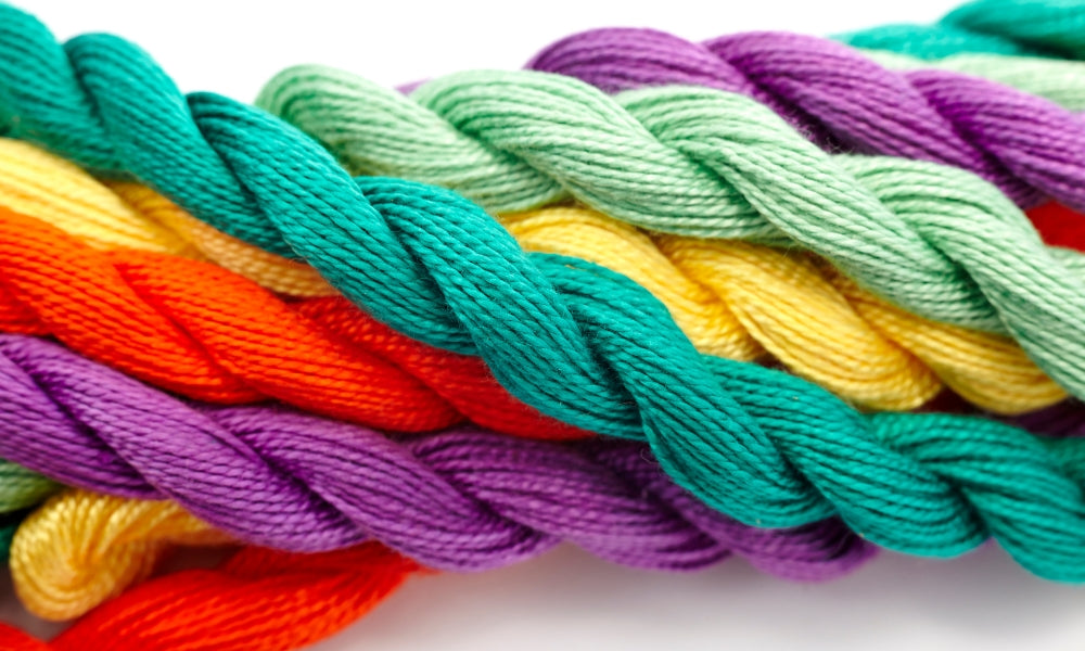 Quelle quantité de laine pour tricoter un plaid ?