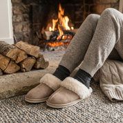 Chaussons femme marron cocooning en matière pilou pilou
