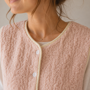 Gilet cocooning femme rose en matière pilou pilou