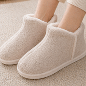 Pantoufles femme beige cosy en matière pelucheuse