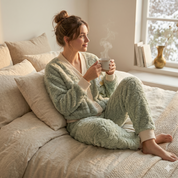 Pyjama pilou pilou femme avec motifs cœurs style cocooning
