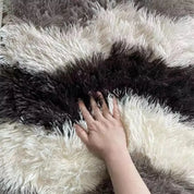 Tapis Cocooning Vagues Douillettes noir gris et blanc