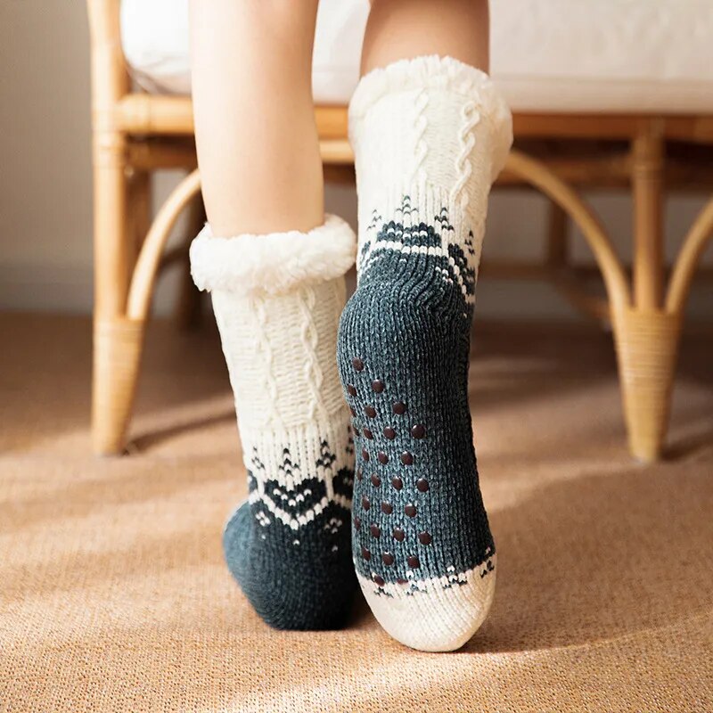Chaussettes en matière Pilou Pilou style bouclette pour femme