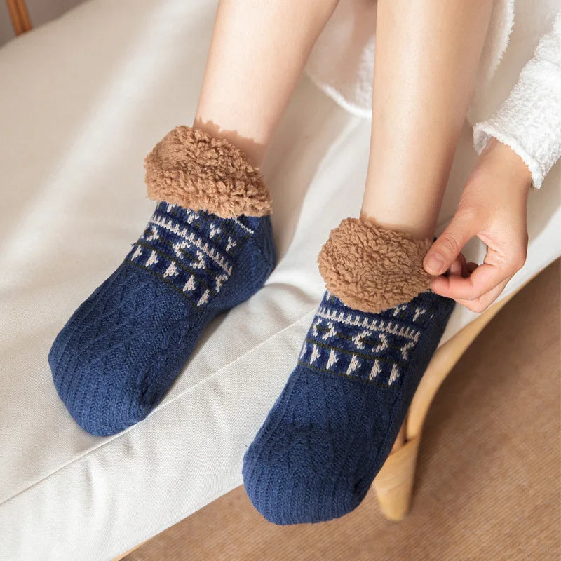 chaussons chaussettes pilou pilou inspirés des chalets de montagne