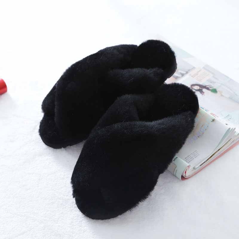claquettes fourrures femme noir