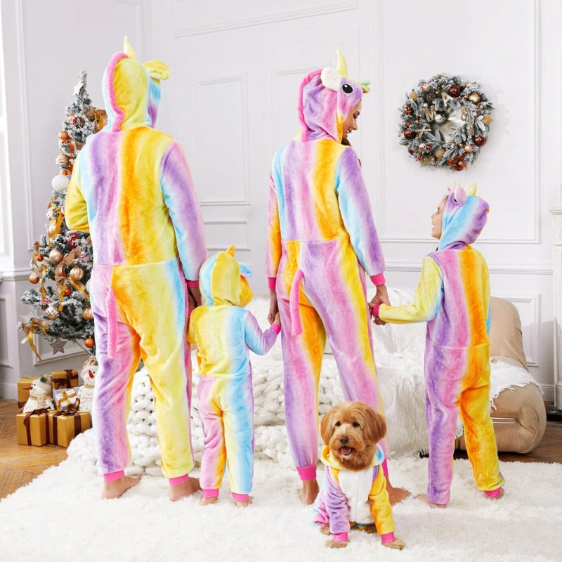 Combinaison pyjama multicolore pour couple en matière Pilou Pilou