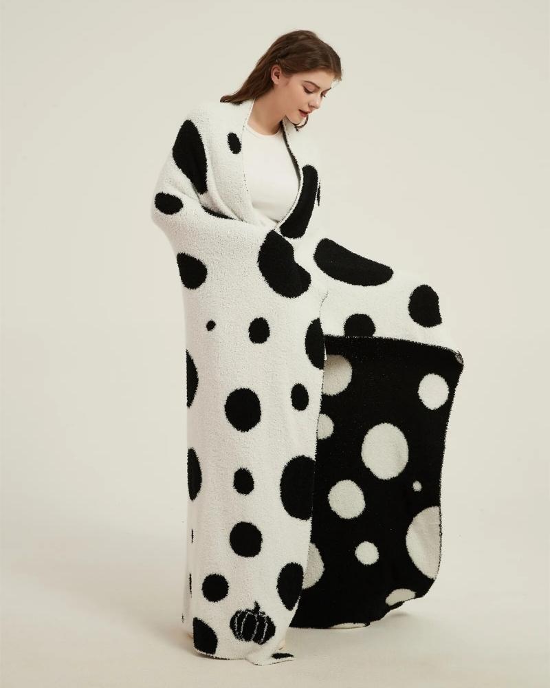 Gros plaid blanc et noir en matière polaire