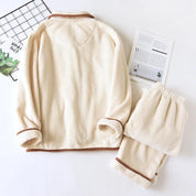Pyjama doux de couleur crème pour femme