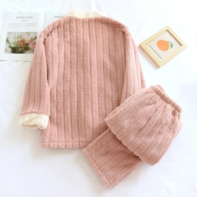 Pyjama mignon rose en matière Pilou Pilou