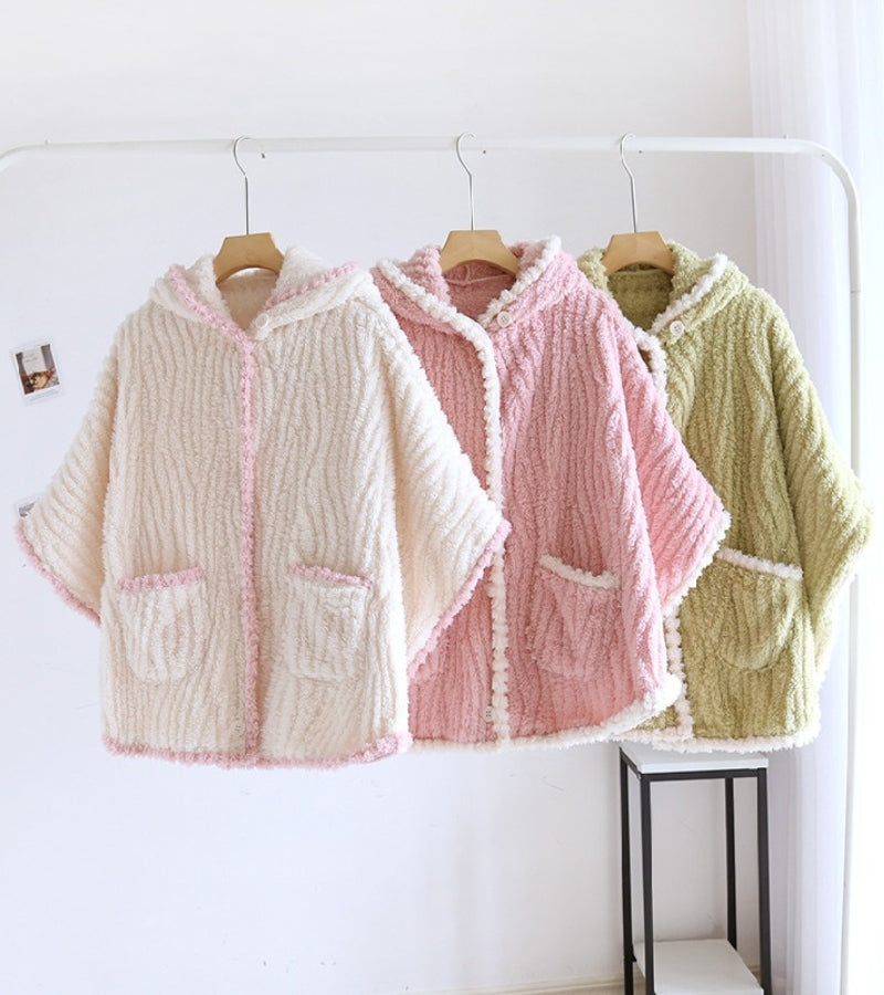Poncho pyjama vert pour femme en matière Pilou Pilou