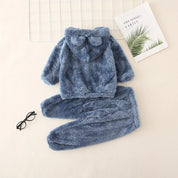 Pyjama bleu marine en matière flanelle pour bébé