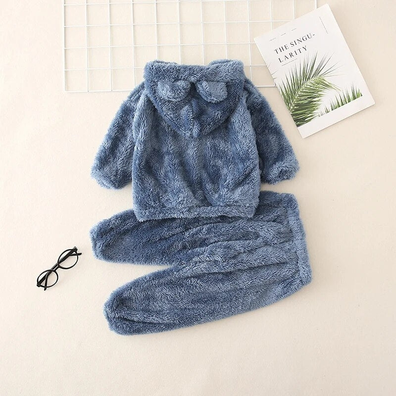 Pyjama bleu marine en matière flanelle pour bébé