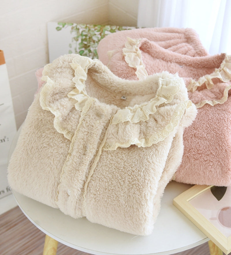 Pyjama beige style grand mère en matière Pilou Pilou