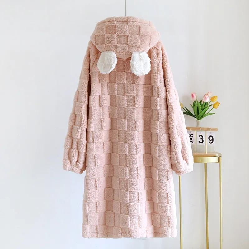 Robe de chambre très chaude de couleur rose en laine de Pilou Pilou pour femme