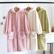 Robe de chambre avec motif de lapin de couleur rose en matière Pilou Pilou pour femme