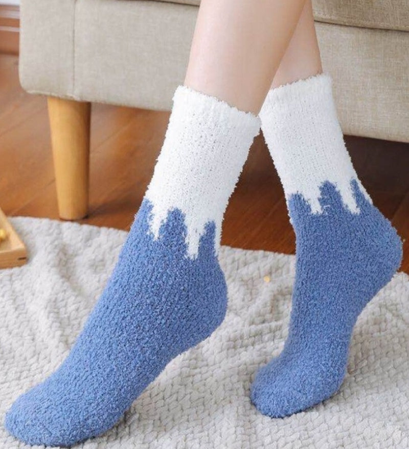 Chaussette bleue et blanche en polaire pour femme
