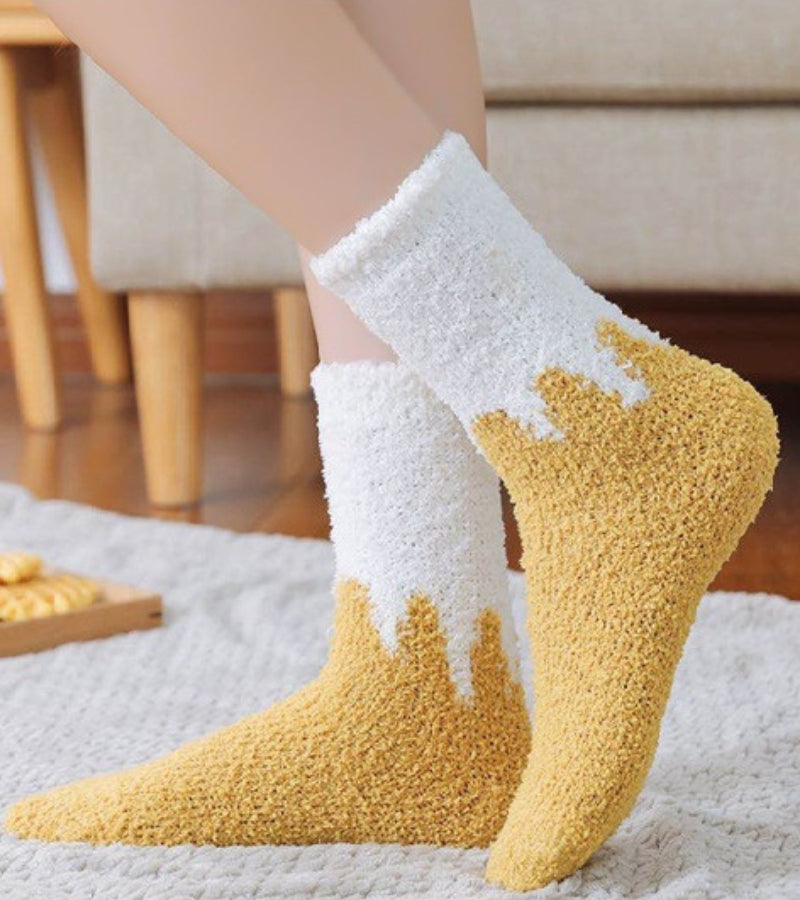 Chaussettes jaunes et blanches très chaudes