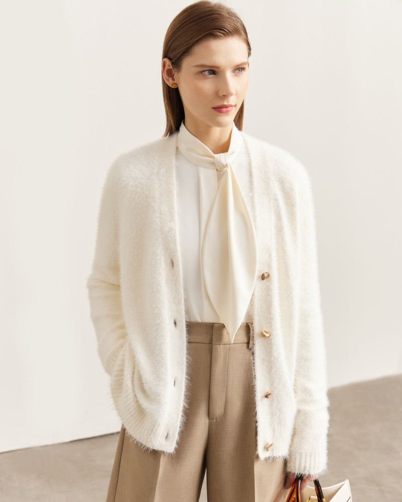 Gilet doux couleur blanc cassé pour femme