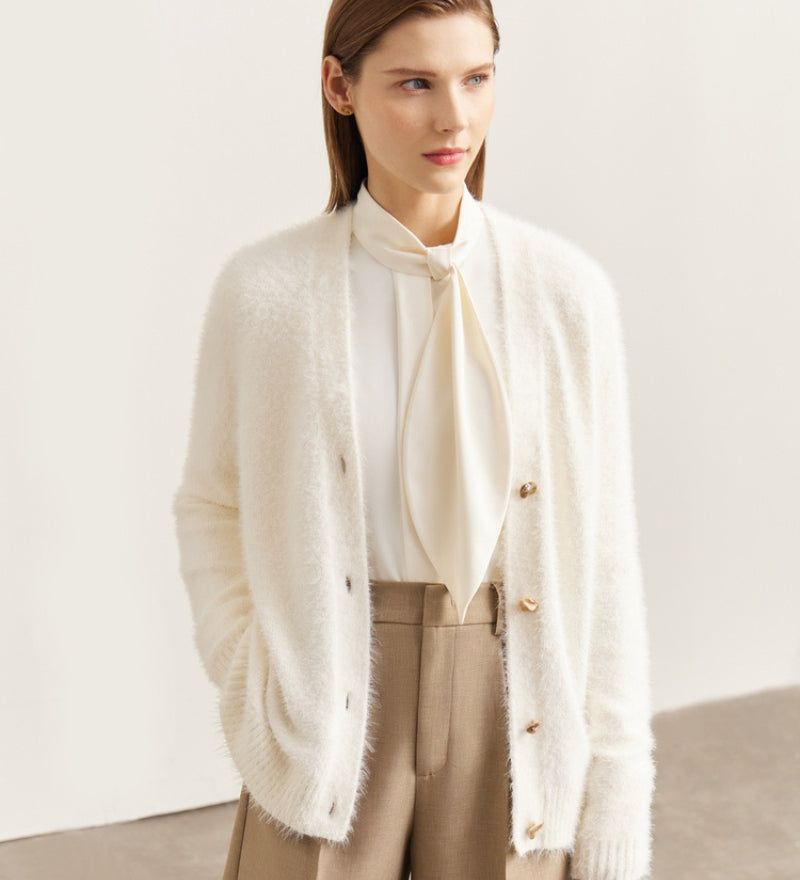 Gilet doux couleur blanc cassé pour femme
