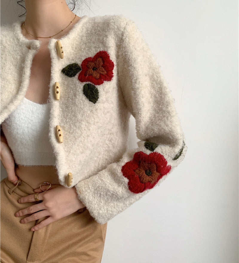 Gilet femme chaud de couleur crème avec motif de roses 