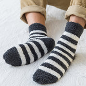 Grosses chaussettes cocooning grises et blanches pour homme