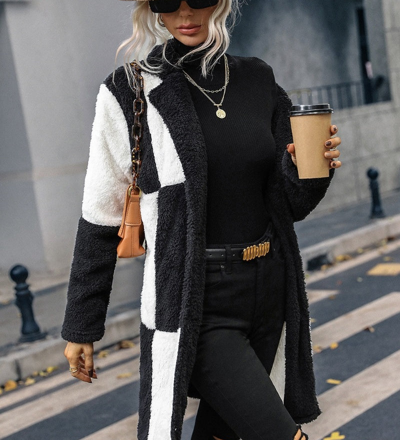Manteau noir et blanc pour femme en molleton