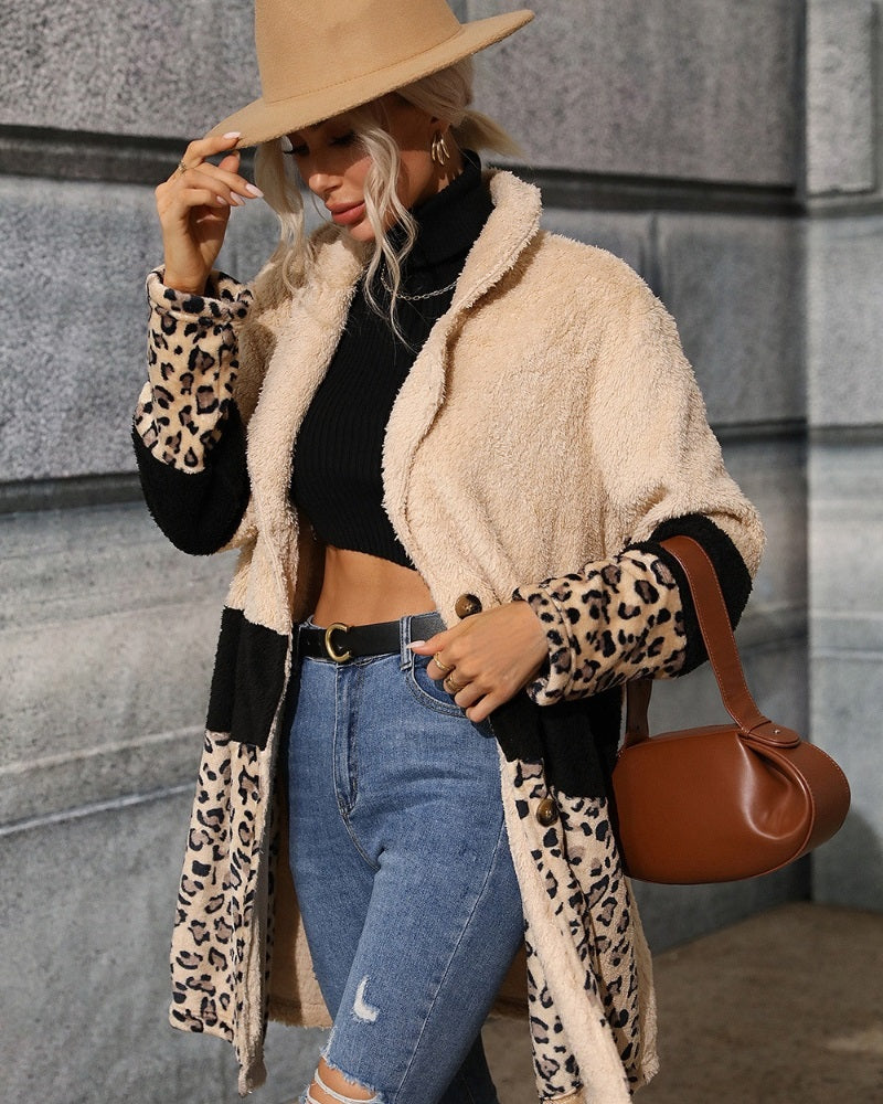 Manteau en peluche de couleur beige