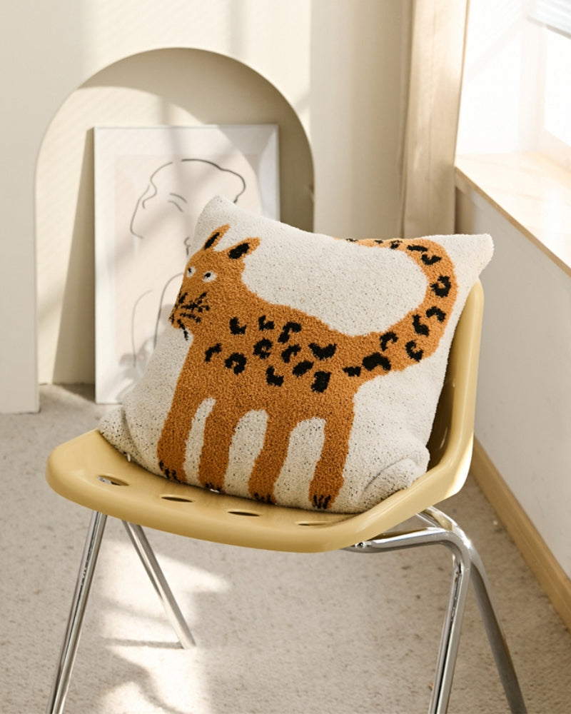 Oreiller avec motif de tigre en matière Pilou Pilou