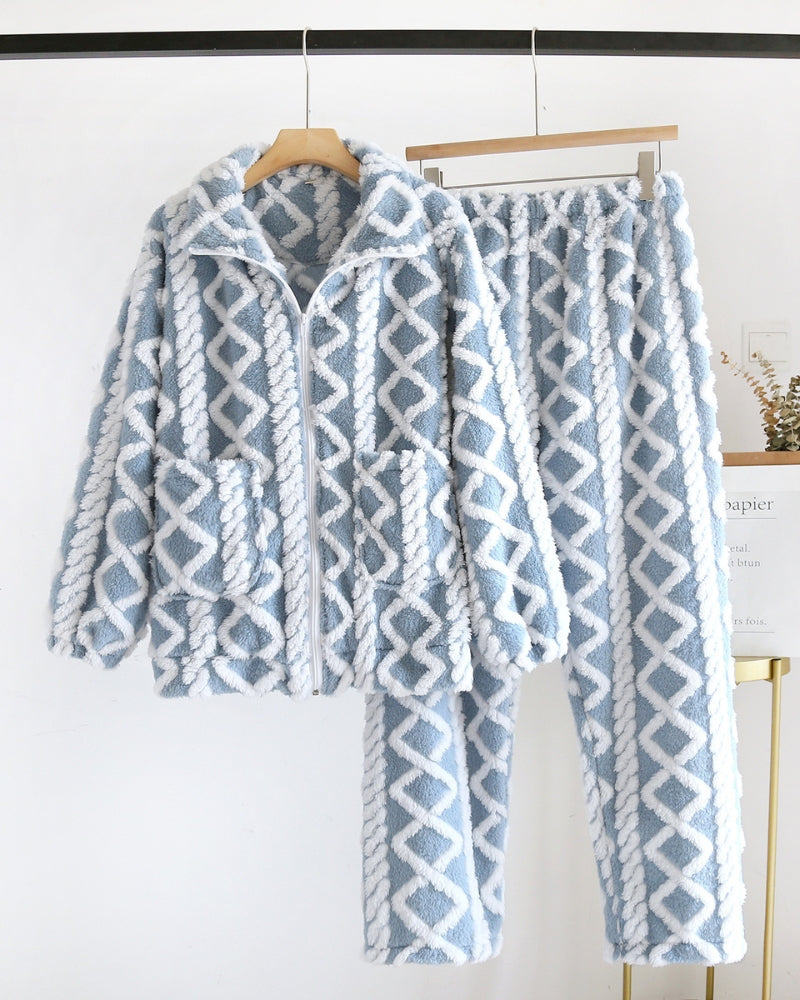 Pyjama chaud bleu à motif torsadé en matière polaire pour femme