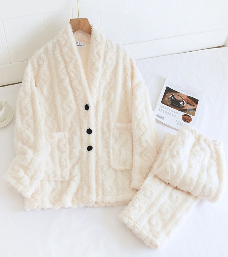 Pyjama chaud de couleur blanche 